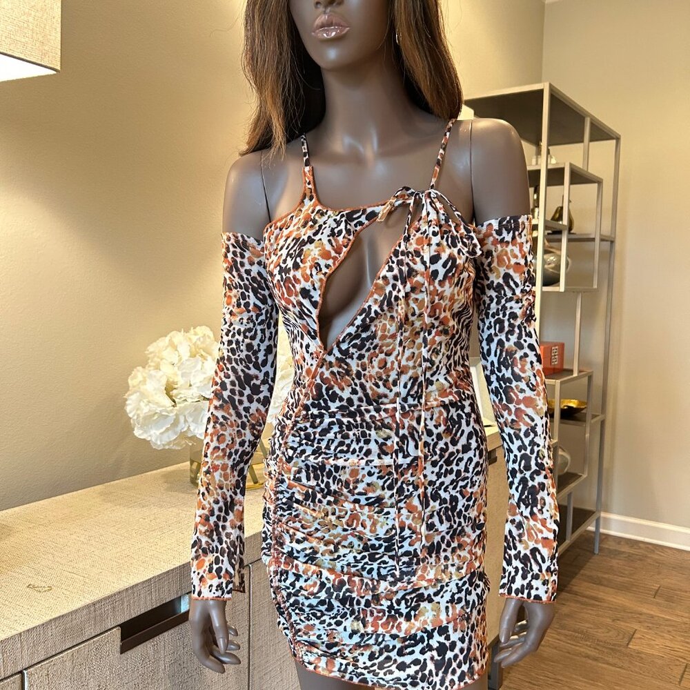 h:ours Riven Mini Dress - Picture 3 of 7